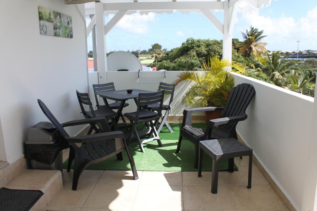 Lauraym 1 Hotel Baie-Mahault Exterior foto